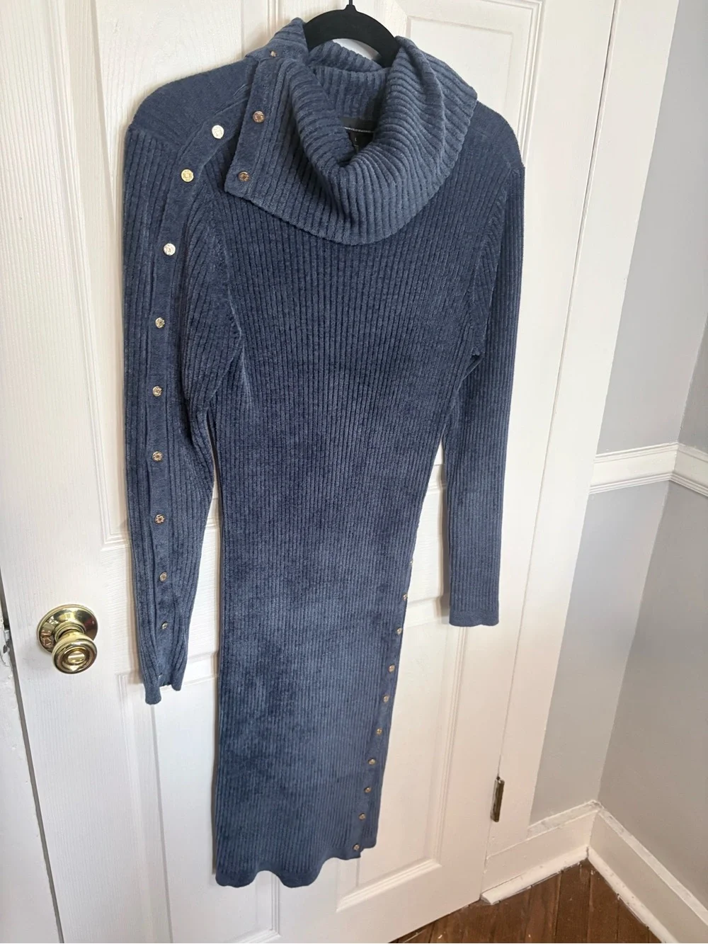 WHBM Long Sleeve Snap Detail Sweater Dress NWT Size Large True Indigo - Picture 3 of 11
